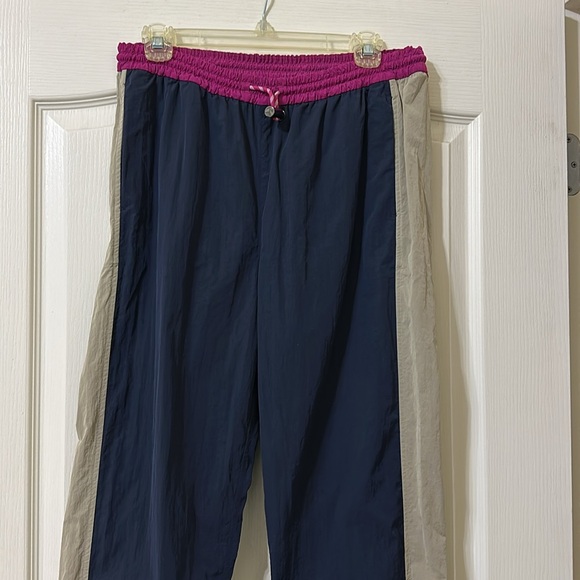 Lululemon Evergreen Track Pant size 8 - Picture 5 of 8